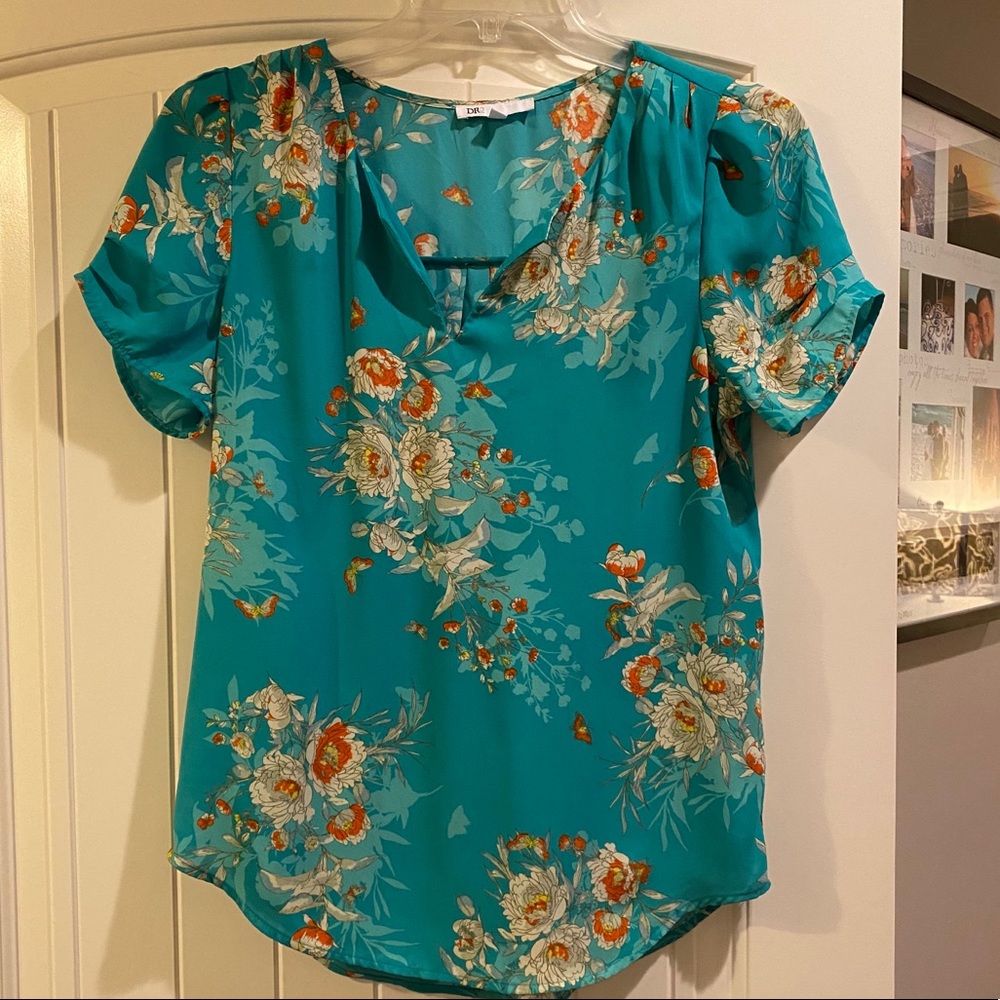 Green floral top size medium